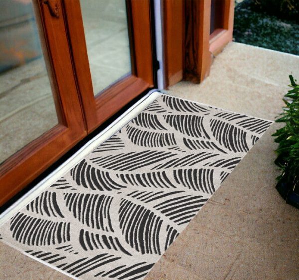 2  X 4  Black and White Abstract Indoor Outdoor Area Rug Fashion